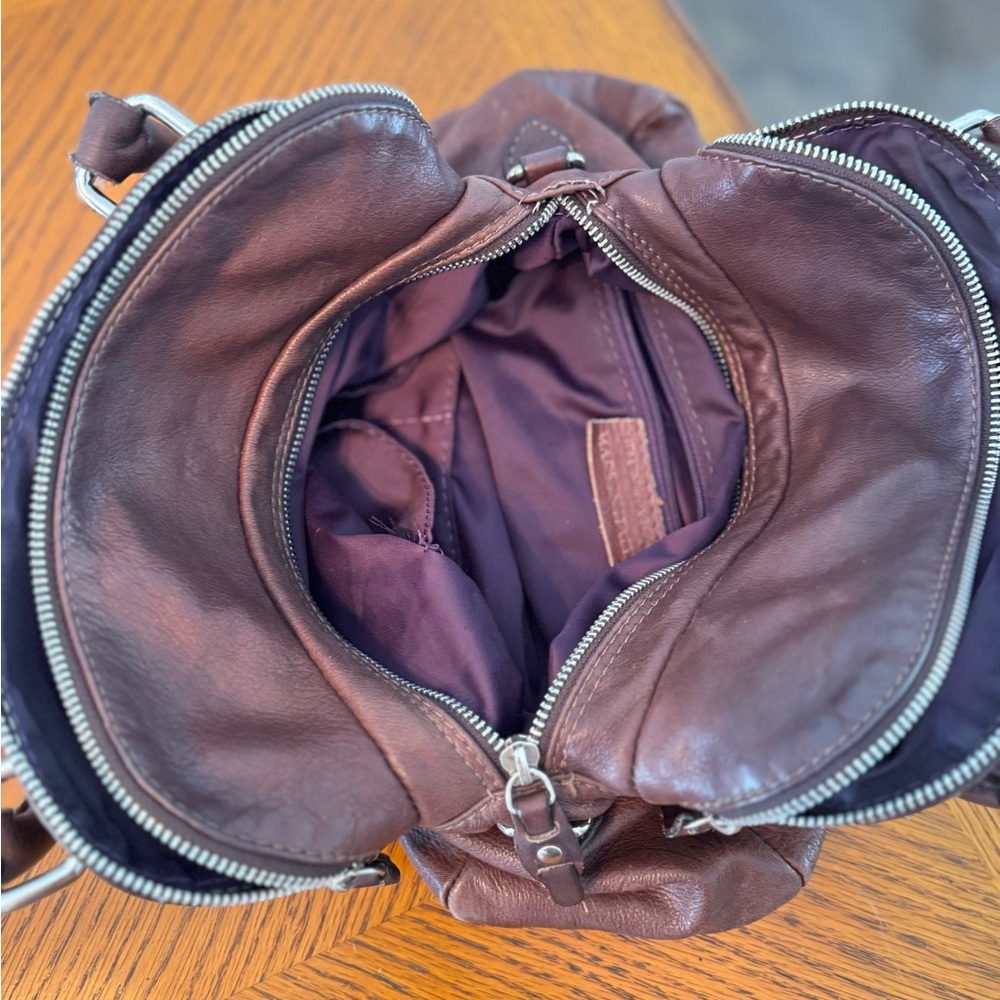 Elegant Brown Leather Handbag - Made in Italy - Picture 4 of 9
